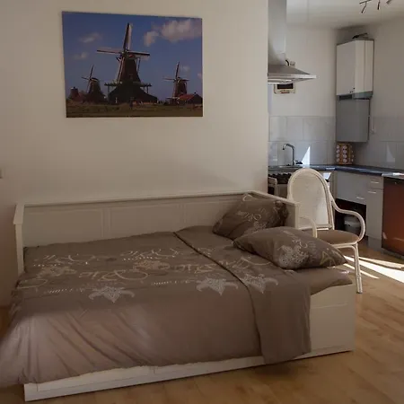 Studio With Garden In The Oost *